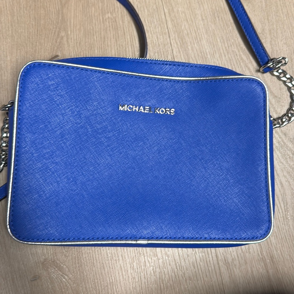 Michael kors blue crossbody